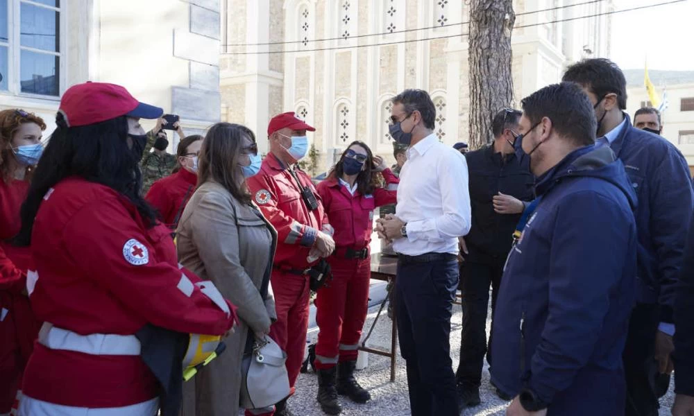 Σάμος: Ο Κυριάκος Μητσοτάκης στο νησί μετά την τραγωδία